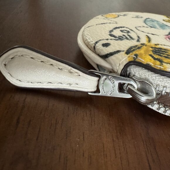 COACH - Circular Coin Pouch With Butterfly Print - Picture 11 of 13